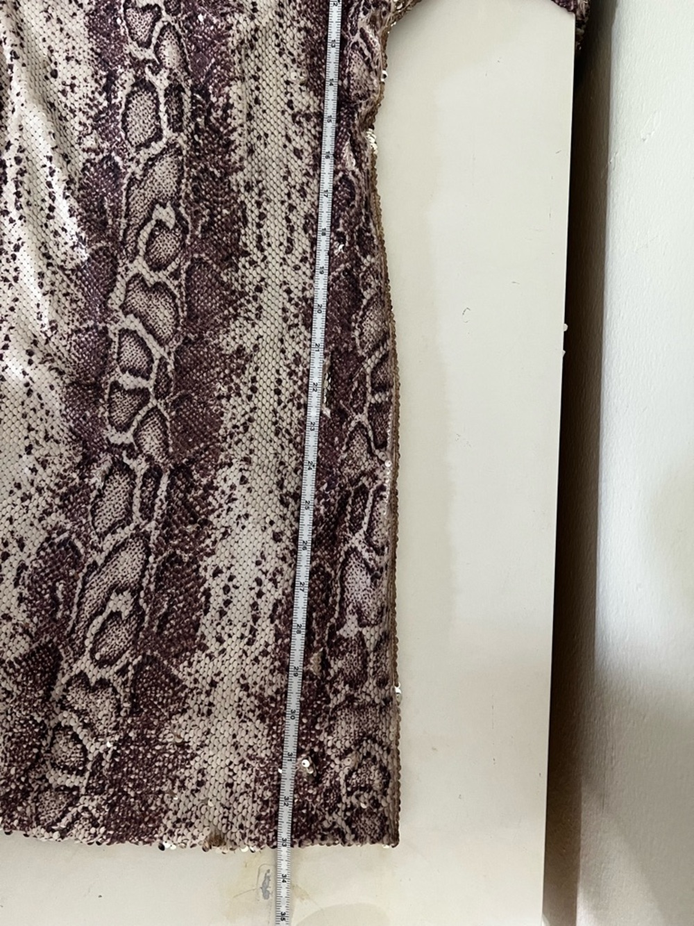 Dress The Population Lola Long-Sleeve
Sequin Minidress Size xs NWT - Picture 9 of 10